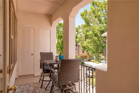 Exterior - 191 Lockford, Irvine, CA 92602 photo 4 of 10