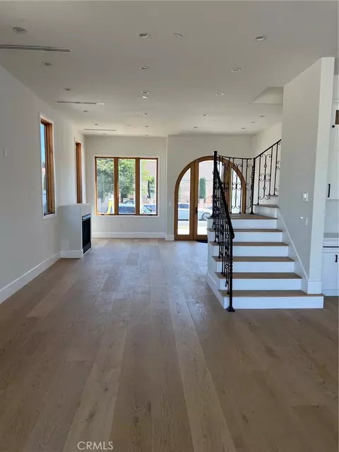 Living - 20329 Stagg St, Winnetka, CA 91306 photo 3 of 3