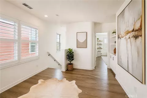 Entry Way - 119 Excursion, Irvine, CA 92618 photo 4 of 5
