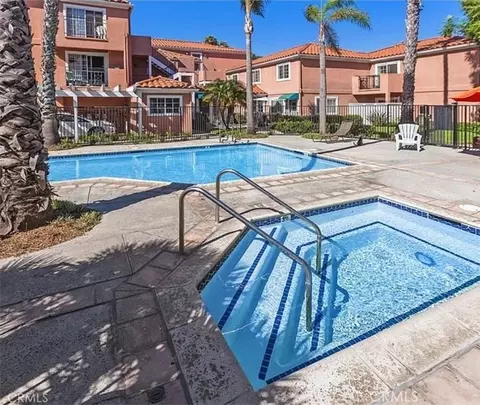 409 Utica #D43, Huntington Beach, CA 92648