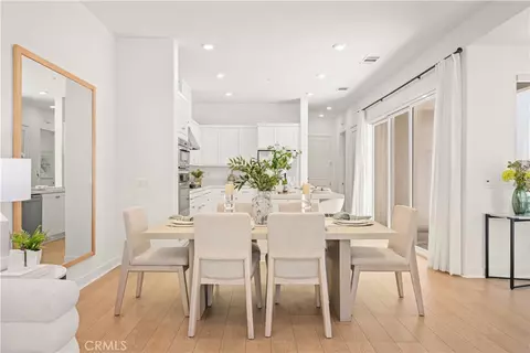 Dining - 126 Baluster, Irvine, CA 92618 photo 2 of 3