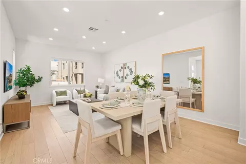 Dining - 126 Baluster, Irvine, CA 92618 photo 3 of 3