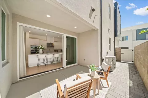 Exterior - 126 Baluster, Irvine, CA 92618 photo 8 of 11