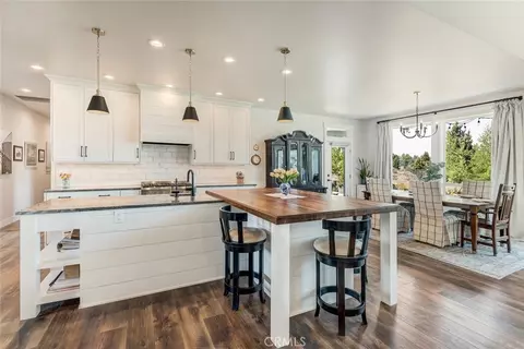 Kitchen - 60870 Billadeau, Bend, OR 97702 photo 3 of 7