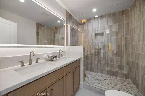 Bath - 6772 Hazard, Westminster, CA 92683 photo 1 of 4