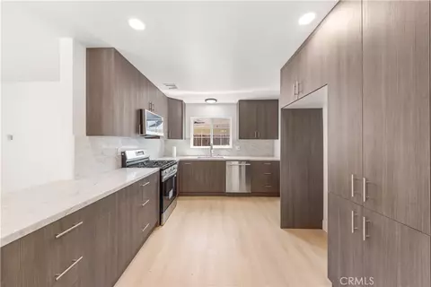 Entry Way - 1020 Whitcomb, Simi Valley, CA 93065 photo 1 of 2