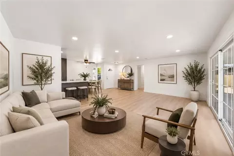 Living - 1020 Whitcomb, Simi Valley, CA 93065 photo 1 of 6