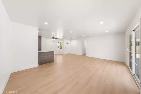 Living - 1020 Whitcomb, Simi Valley, CA 93065 photo 2 of 6