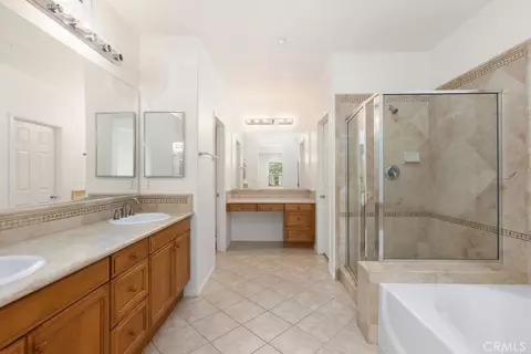 Bath - 402 Quail Rdg, Irvine, CA 92603 photo 1 of 3