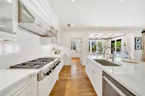 Kitchen - 50 Statuary, Irvine, CA 92620 photo 4 of 5