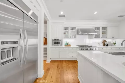 Kitchen - 50 Statuary, Irvine, CA 92620 photo 3 of 5