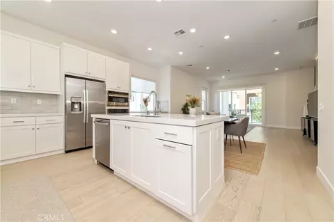Entry Way - 273 Lynx, Irvine, CA 92618 photo 2 of 3