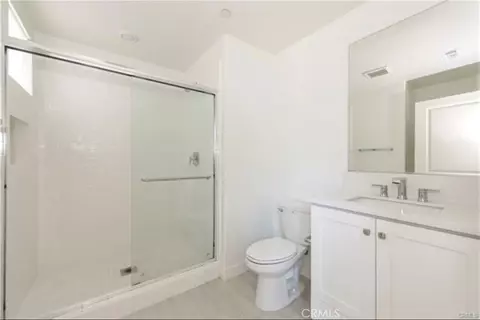 Bath - 273 Lynx, Irvine, CA 92618 photo 1 of 7