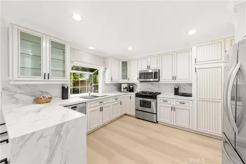 Kitchen - 54 Willow Tree, Irvine, CA 92612 photo 1 of 3