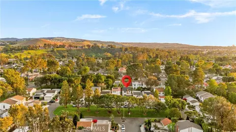 View/Area - 54 Willow Tree, Irvine, CA 92612 photo 4 of 11