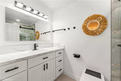 Bath - 54 Willow Tree, Irvine, CA 92612 photo 8 of 8