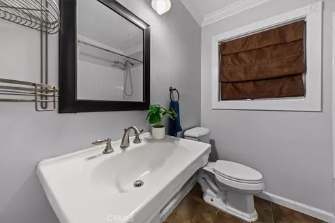 Bath - 1330 Bush St, Oceanside, CA 92058 photo 2 of 3