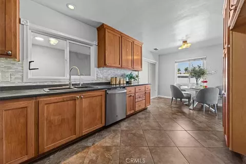Kitchen - 1330 Bush St, Oceanside, CA 92058 photo 4 of 6