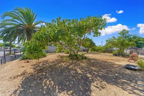 Exterior - 1330 Bush St, Oceanside, CA 92058 photo 6 of 11