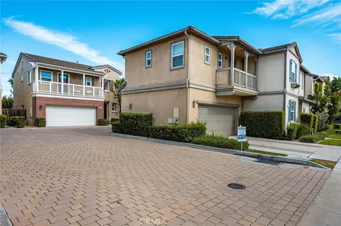 Exterior - 140 W Cork Tree, Orange, CA 92865 photo 5 of 6