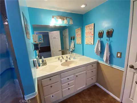 Bath - 2525 N Bourbon St #C3, Orange, CA 92865 photo 5 of 6
