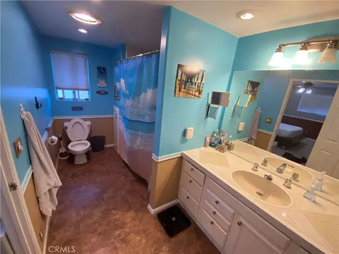 Bath - 2525 N Bourbon St #C3, Orange, CA 92865 photo 4 of 6