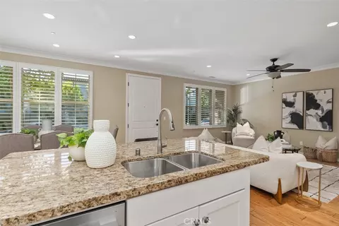 Kitchen - 204 Overbrook, Irvine, CA 92620 photo 5 of 5