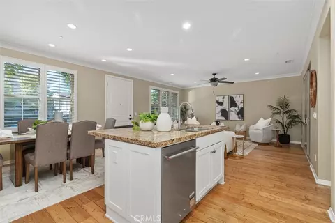 Kitchen - 204 Overbrook, Irvine, CA 92620 photo 4 of 5