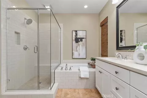 Bath - 204 Overbrook, Irvine, CA 92620 photo 2 of 3