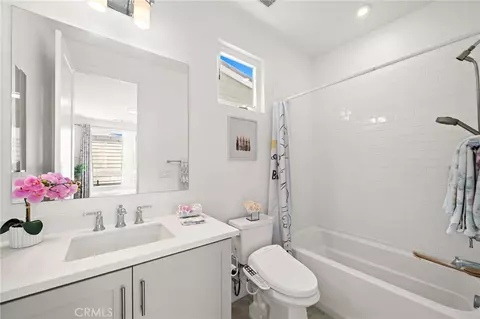 Bath - 230 Abacus, Irvine, CA 92618 photo 7 of 7