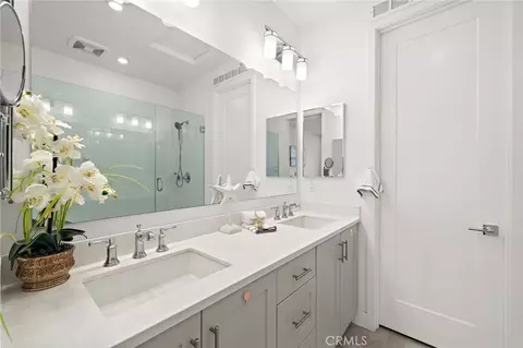 Bath - 230 Abacus, Irvine, CA 92618 photo 5 of 7