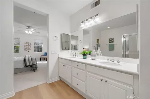 Bath - 7 Cabazon, Irvine, CA 92602 photo 4 of 4