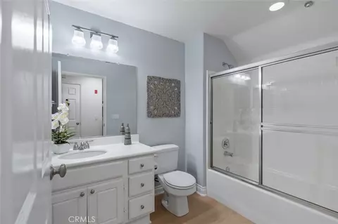 Bath - 7 Cabazon, Irvine, CA 92602 photo 1 of 4
