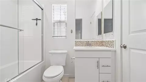 Bath - 115 Tubeflower, Irvine, CA 92618 photo 3 of 4
