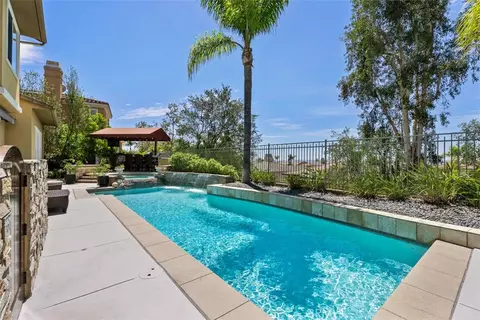 22801 Maiden Ln, Mission Viejo, CA 92692