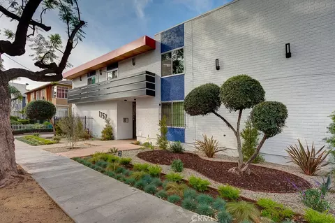 1757 N Kingsley, Los Angeles, CA 90027