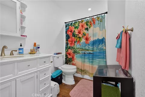 Bath - 488 Ca-2, Wrightwood, CA 92397 photo 1 of 1