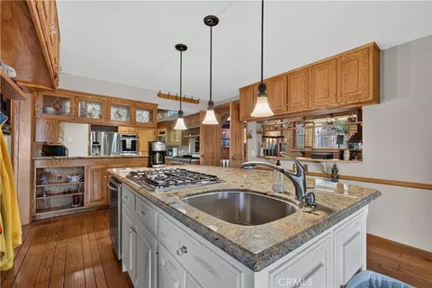 Kitchen - 488 Ca-2, Wrightwood, CA 92397 photo 2 of 2