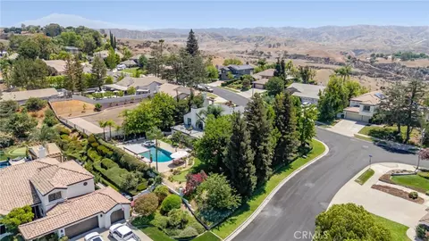 View/Area - 408 Edgemont Dr, Redlands, CA 92373 photo 4 of 10