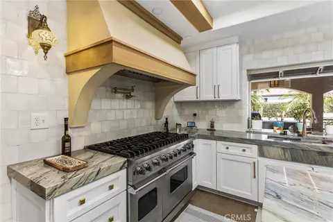 Kitchen - 408 Edgemont Dr, Redlands, CA 92373 photo 2 of 6