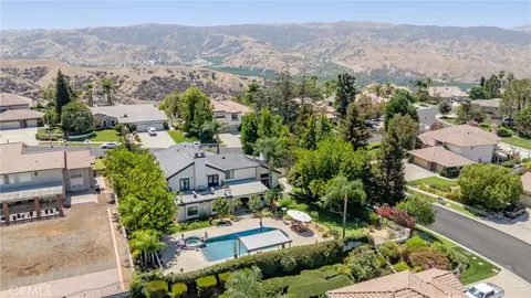 View/Area - 408 Edgemont Dr, Redlands, CA 92373 photo 6 of 10