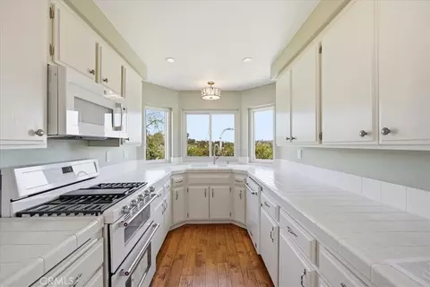 Kitchen - 1816 E Pointe, Carlsbad, CA 92008 photo 1 of 3