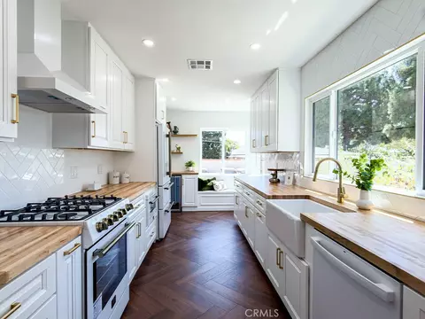 Kitchen - 527 N N Park, Orange, CA 92867 photo 1 of 5