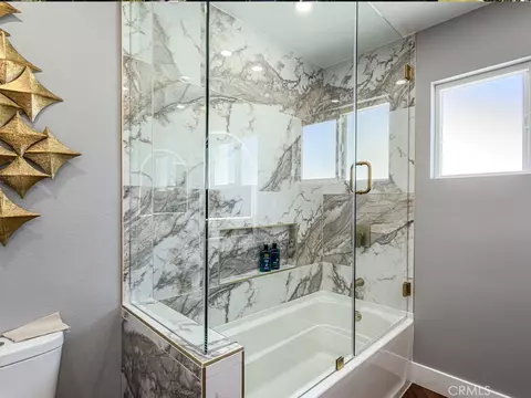 Bath - 527 N N Park, Orange, CA 92867 photo 5 of 6
