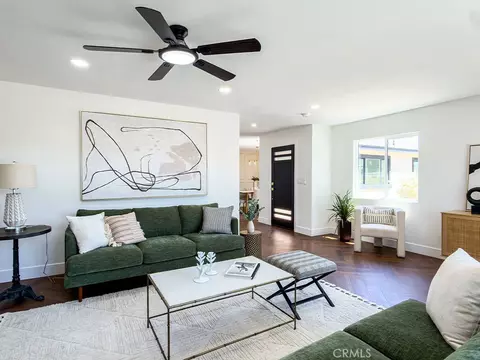 Living - 527 N N Park, Orange, CA 92867 photo 3 of 4