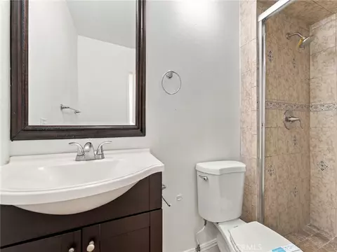 Bath - 330 W Devonshire Dr, Oxnard, CA 93030 photo 3 of 6