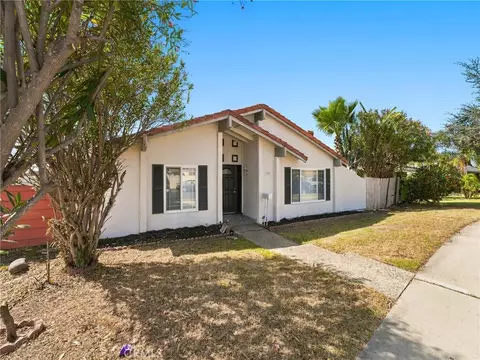 Exterior - 330 W Devonshire Dr, Oxnard, CA 93030 photo 3 of 7