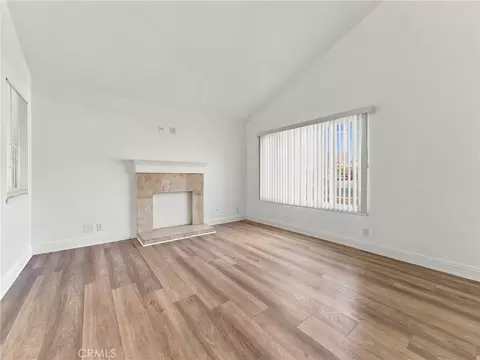Living - 330 W Devonshire Dr, Oxnard, CA 93030 photo 1 of 5