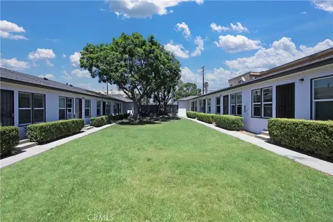 Exterior - 3245 E Wilton St, Long Beach, CA 90804 photo 5 of 7