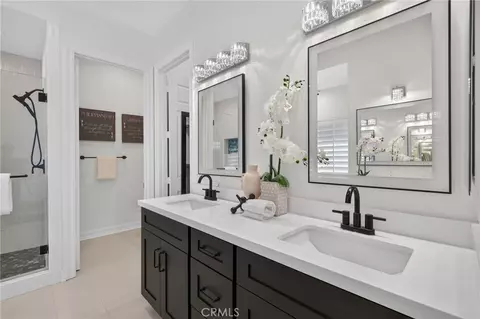 Bath - 34830 Olive Tree, Yucaipa, CA 92399 photo 2 of 9